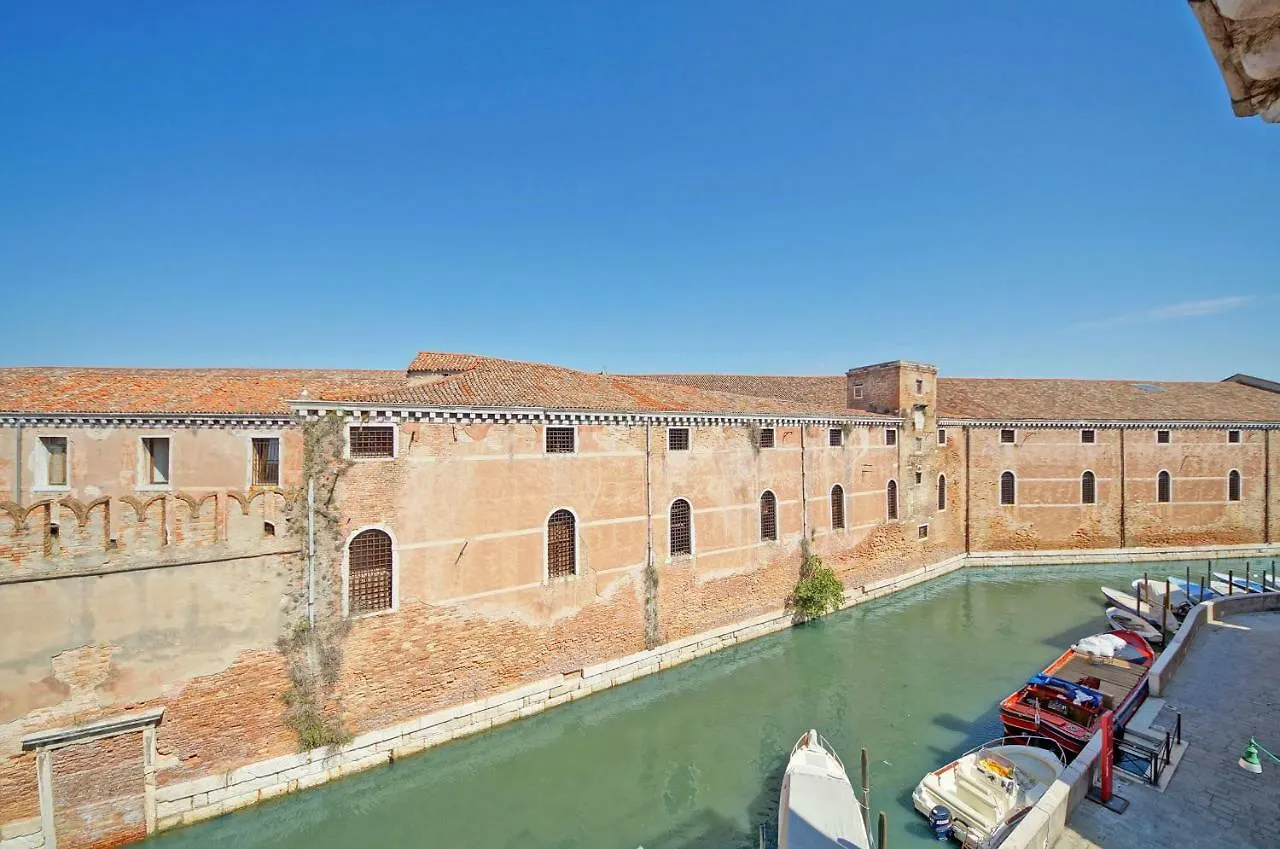 Dolcevita Apartments N 396 Venice 0*,  Italy