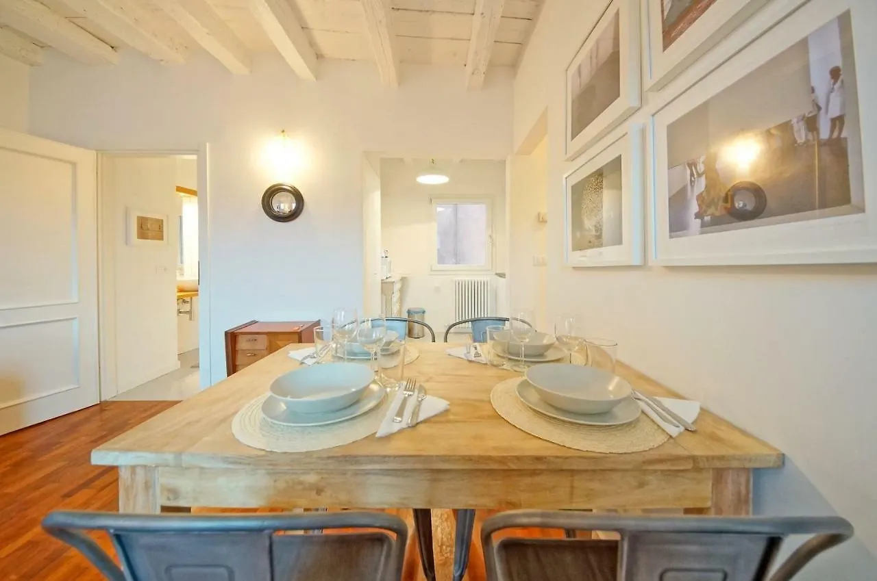 Dolcevita Apartments N 396 Venice 0*,  Italy